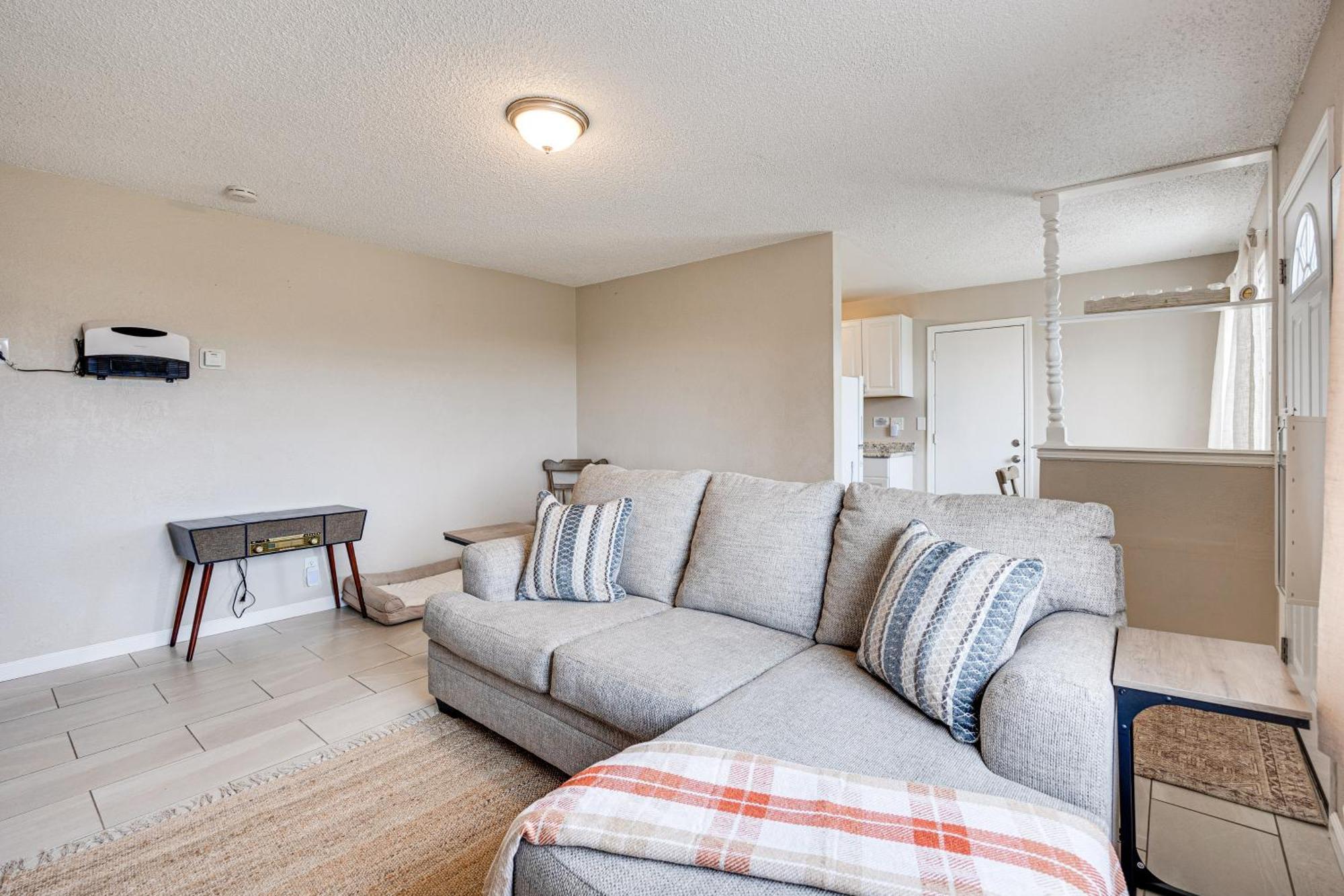 Convenient Joshua Tree Apartment - Walk To Town! מראה חיצוני תמונה