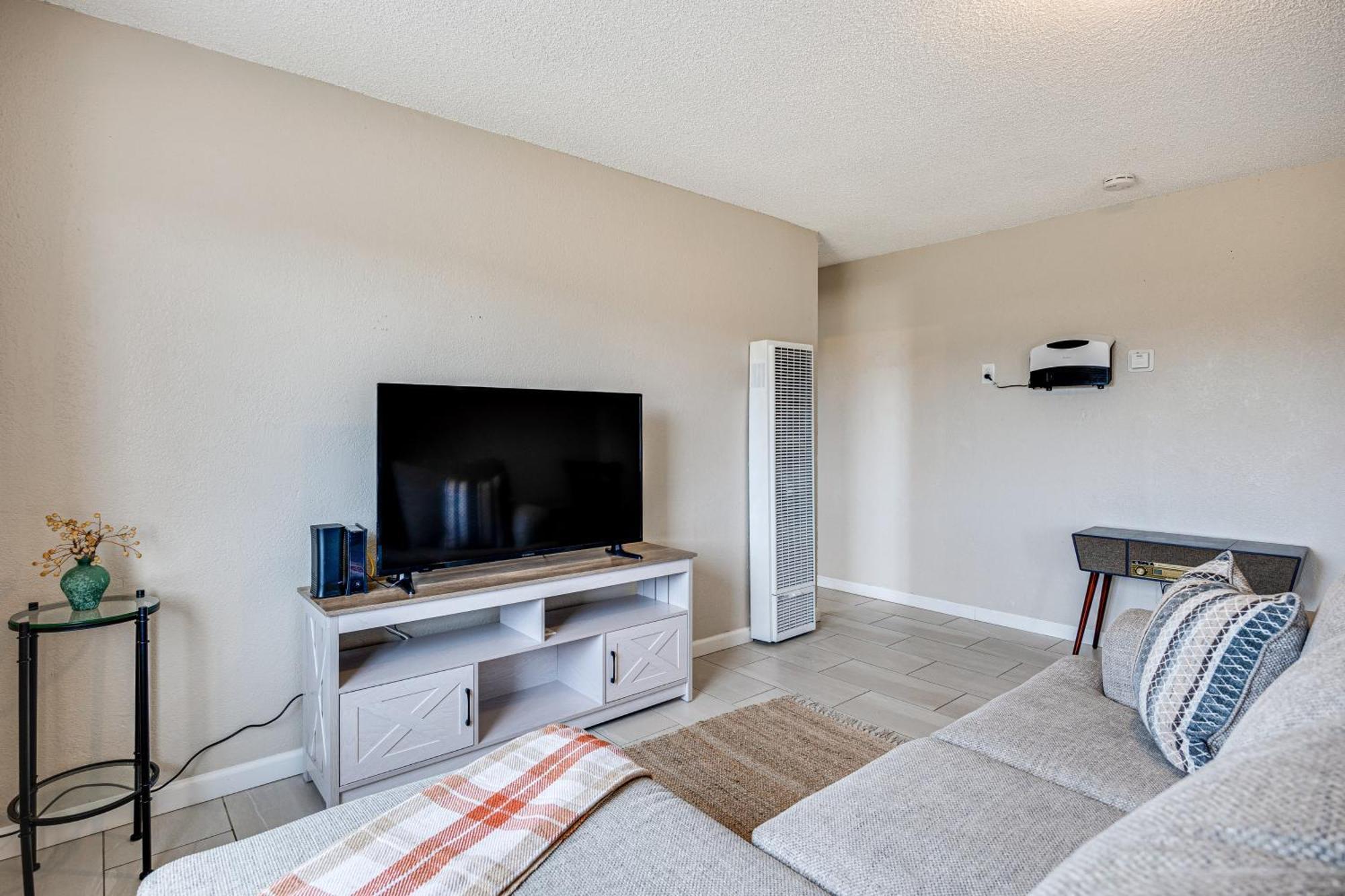 Convenient Joshua Tree Apartment - Walk To Town! מראה חיצוני תמונה