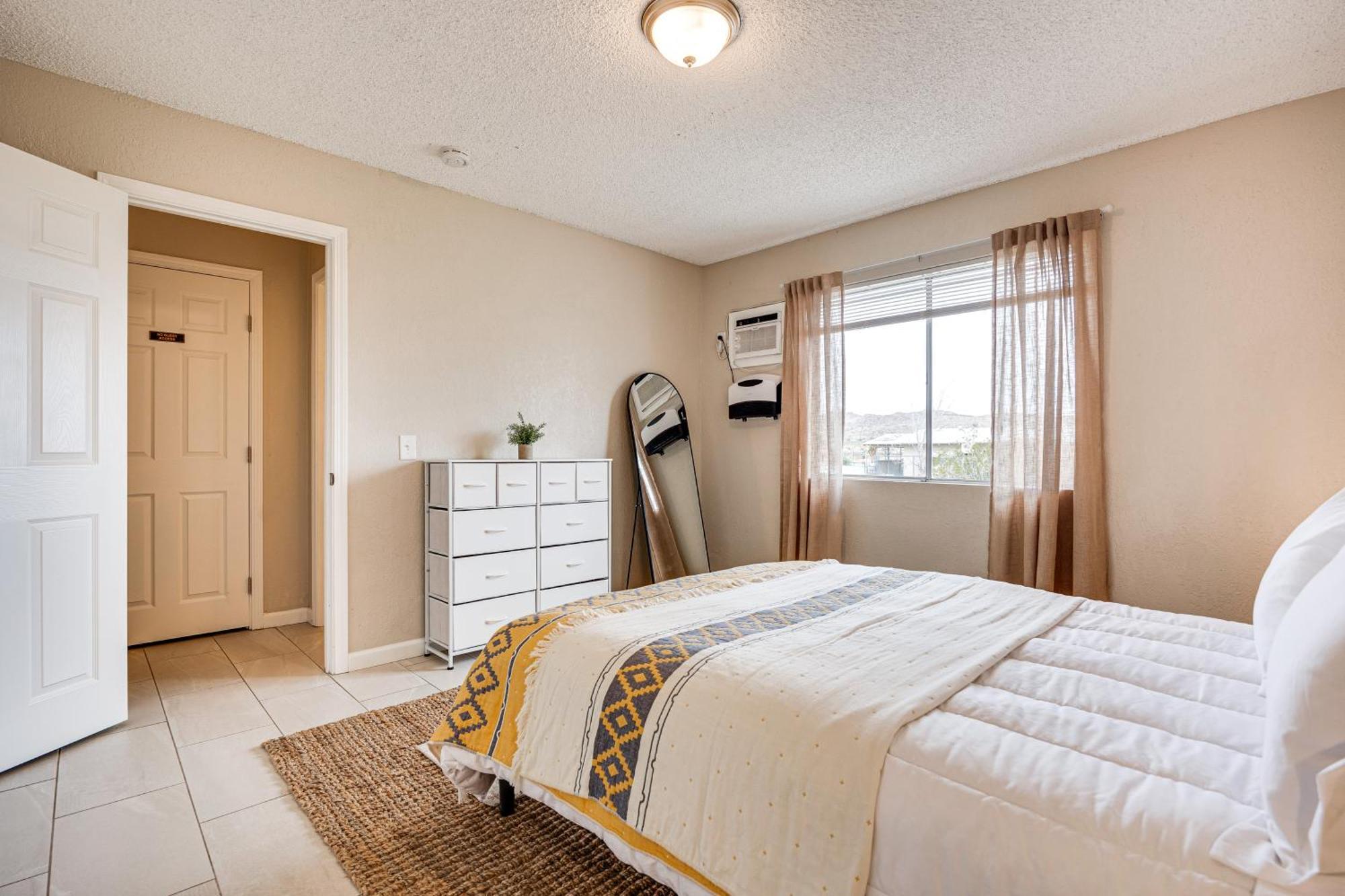 Convenient Joshua Tree Apartment - Walk To Town! מראה חיצוני תמונה