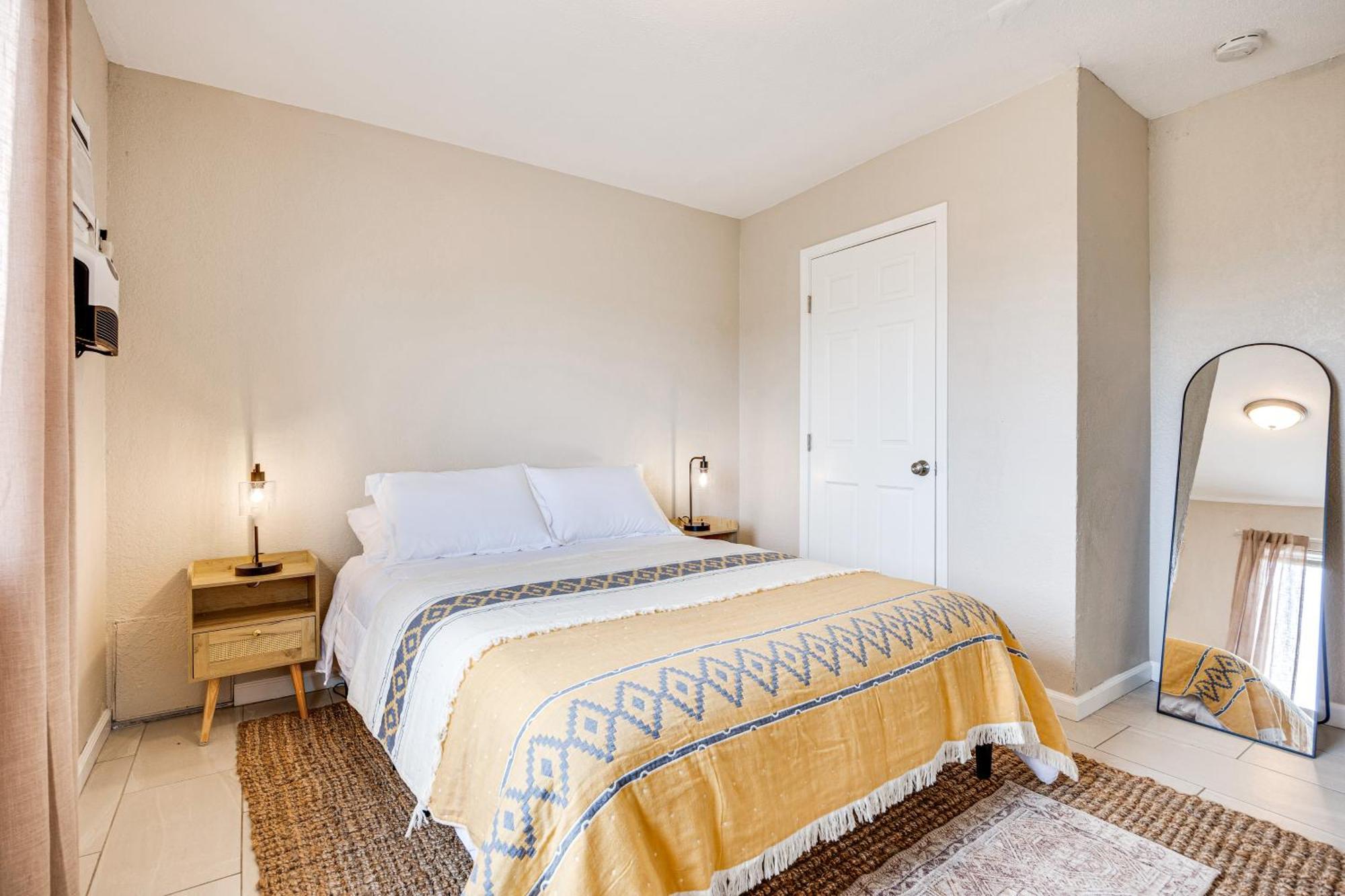 Convenient Joshua Tree Apartment - Walk To Town! מראה חיצוני תמונה